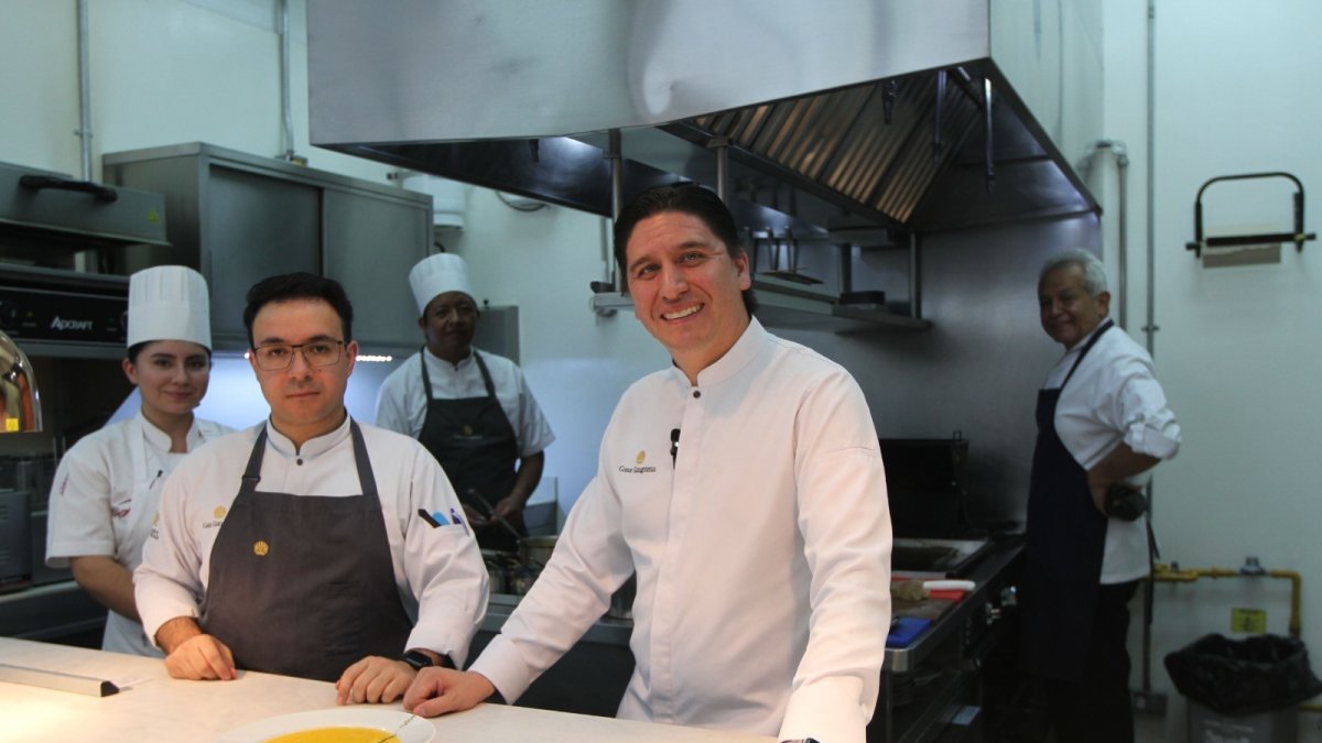 La propuesta está en el marco del concepto de convocar a los quiteños al centro. ‘A un metro de distancia’, dice el lema.