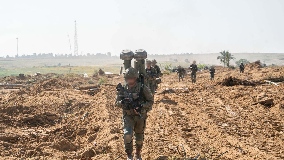 El Ejército israelí informó este domingo 28 de nuevos ataques y operaciones en la Franja de Gaza por tierra, mar y aire contra supuestos objetivos del grupo Hamás.