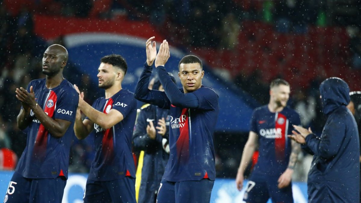 París Saint-Germain se transformó en campeón de la temporada tras la caída de Mónaco