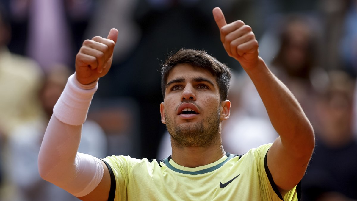 Carlos Alcaraz aprueba su presentación en el partido ante el tenista brasileño Thiago Seybot