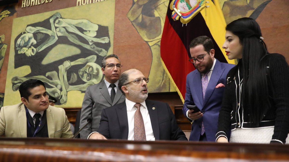 El presidente de la Asamblea Nacional, Hnery Kronfle, señaló que lo expresado en la consulta popular del 21 de abril de 2024 