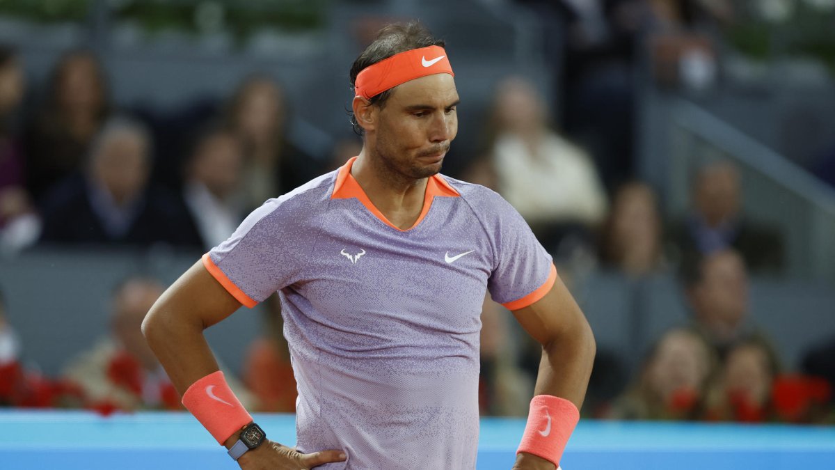 El tenista Rafa Nadal durante su partido frente al checo Jiri Lehecka correspondiente a los octavos de final del Muta Madrid Open que disputaron en las instalaciones de la Caja Mágica, en Madrid.