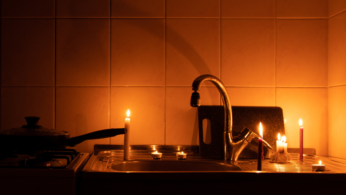 Las lluvias provocan nuevos apagones en el país..