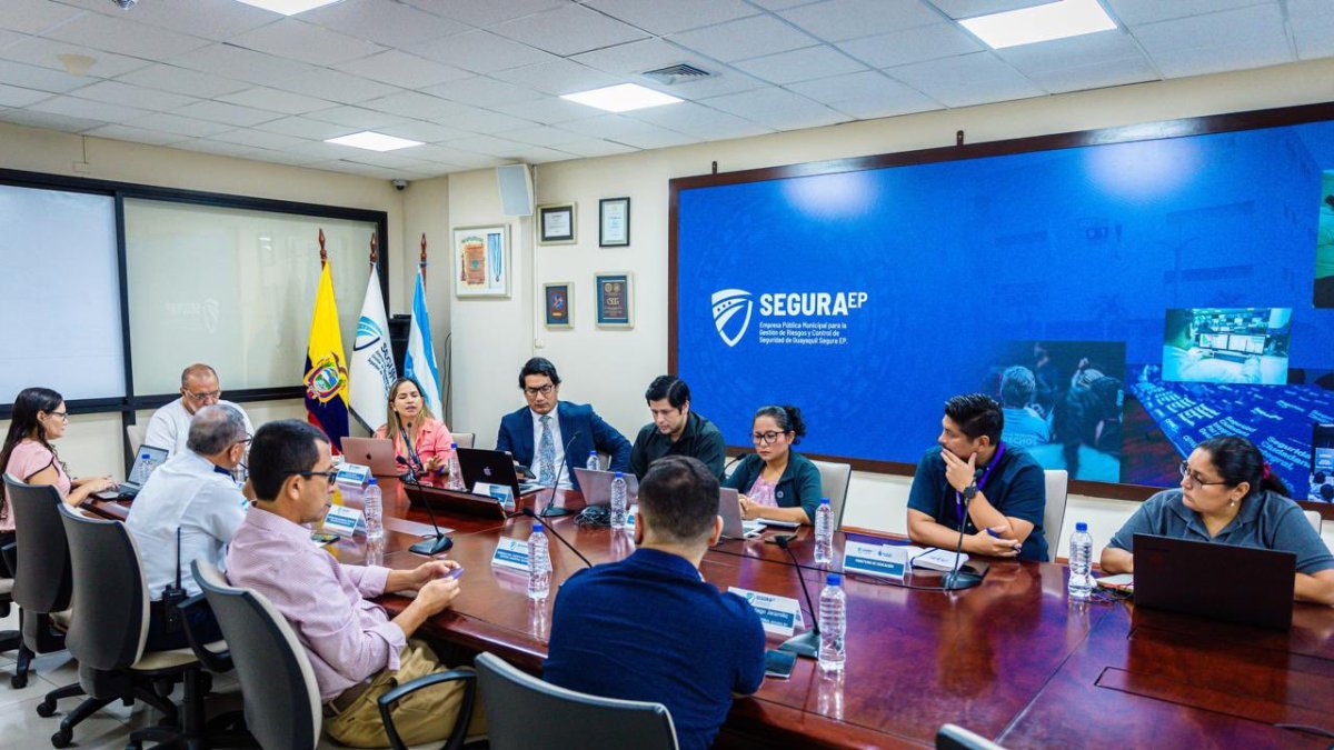 Autoridades de la ciudad fijaron en una reunión a puerta cerrada el plan que llevarán a cabo para este regreso a clases.