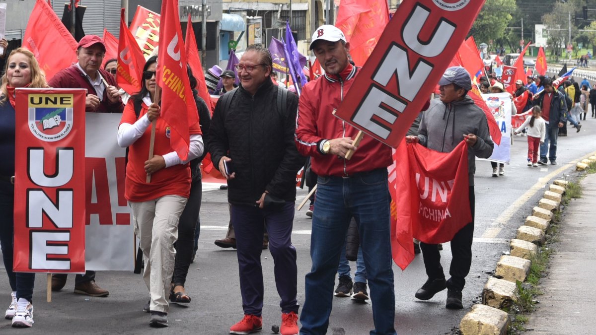 Organizaciones de trabajadores y sindicatos realizarán tres marchas por el 1 de mayo en Quito.