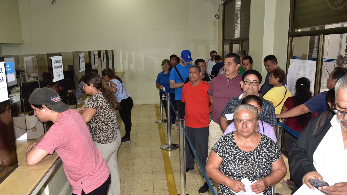 Entre enero y este mes, según datos del Municipio, 2.100 ciudadanos se acogieron a la
condonación de intereses en Guayaquil.