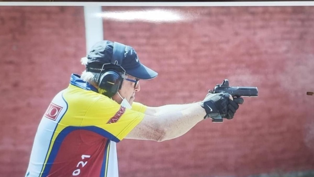 Roberto Gilbert es el presidente de la Federación de Tiro Práctico, entidad que organiza la competencia.