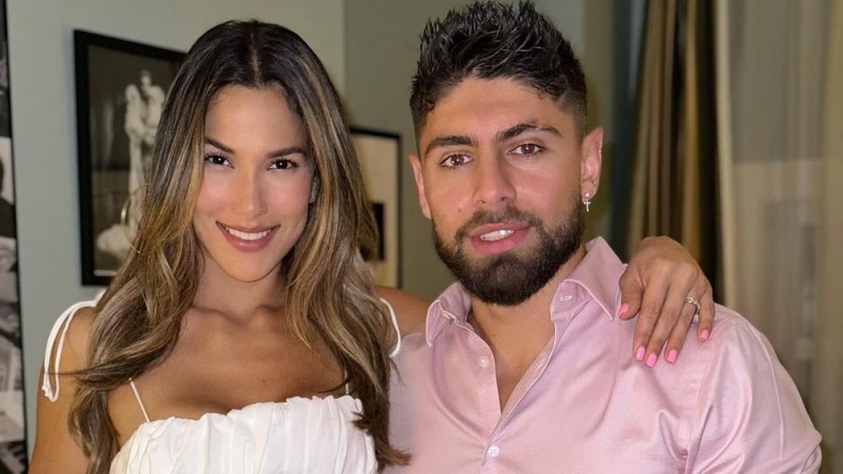 Alejandra Jaramillo con su novio. 