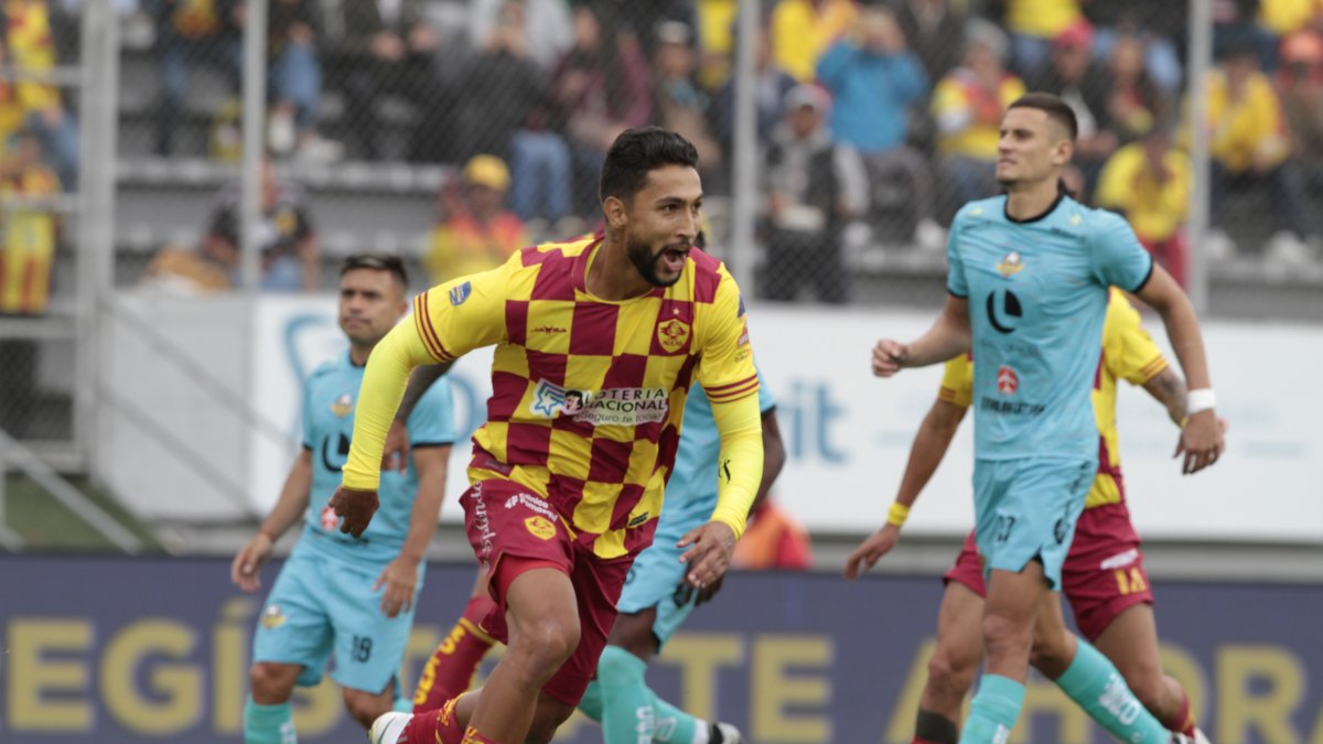 Jeison Medina marcó el segundo tanto de Aucas y ya lleva 10 goles en LigaPro.