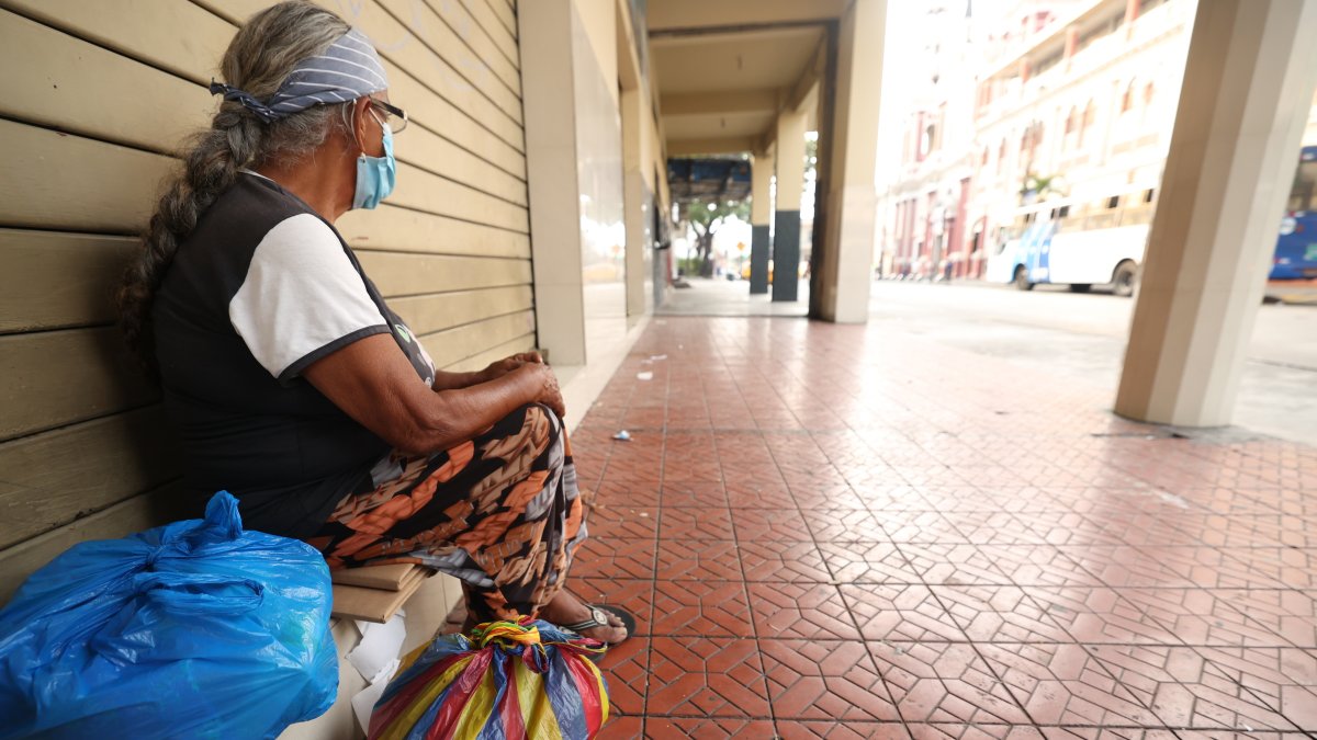 Los problemas del ciudadano son cada vez más distantes para la clase política.