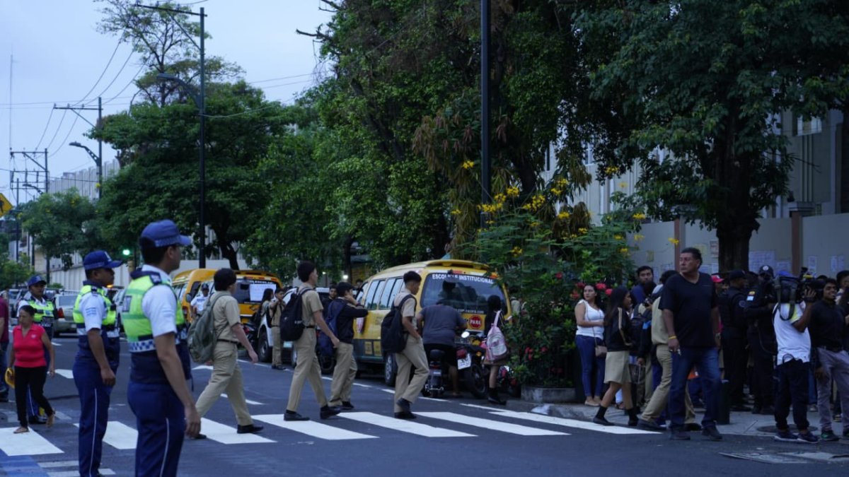 Las clases en jornadas vespertina y nocturna volverán a la presencialidad.