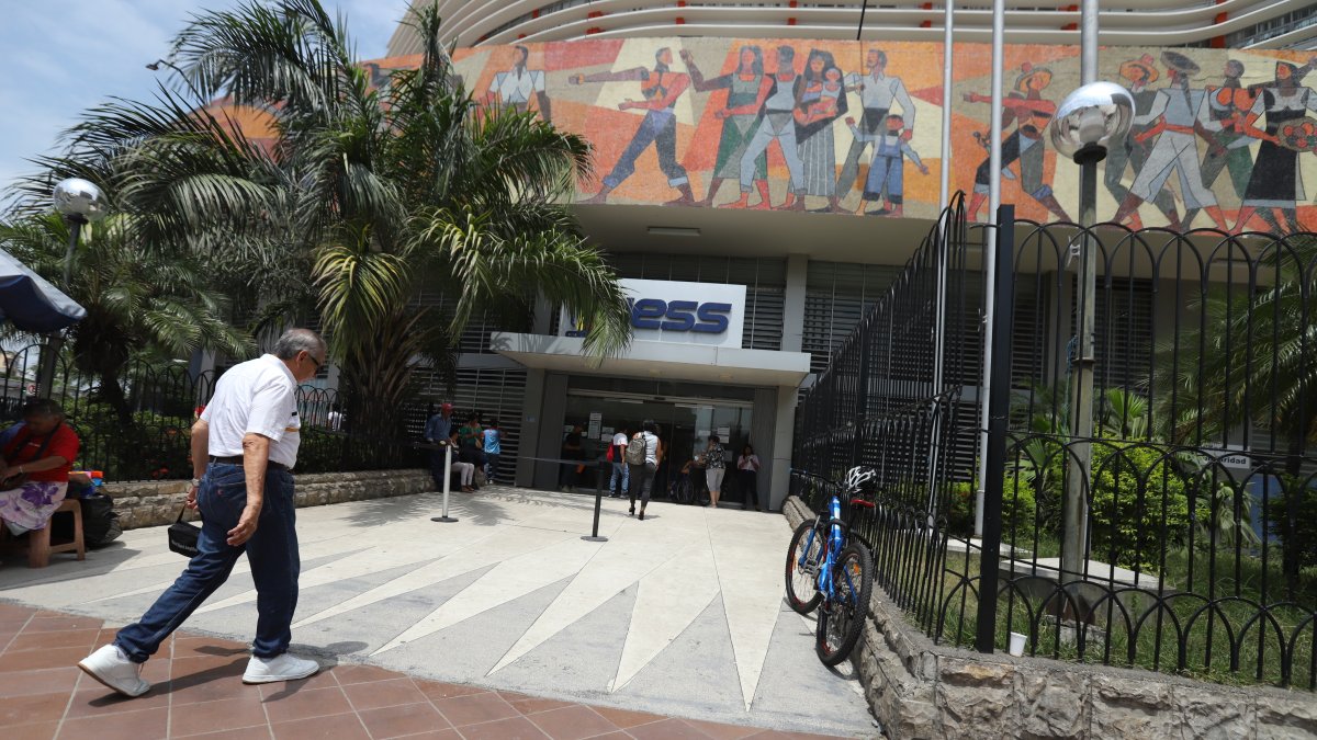 Aportantes. El universo de jubilados que hay en el IESS en la actualidad es de 660.000 pensionistas.