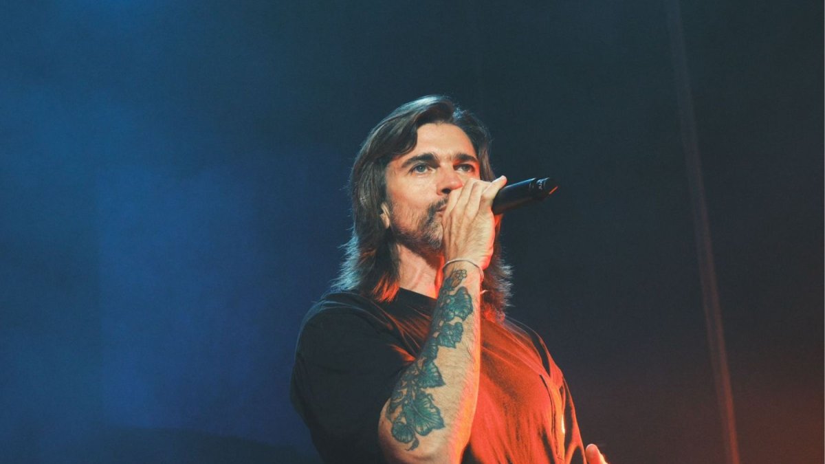 Juanes tiene 51 años.