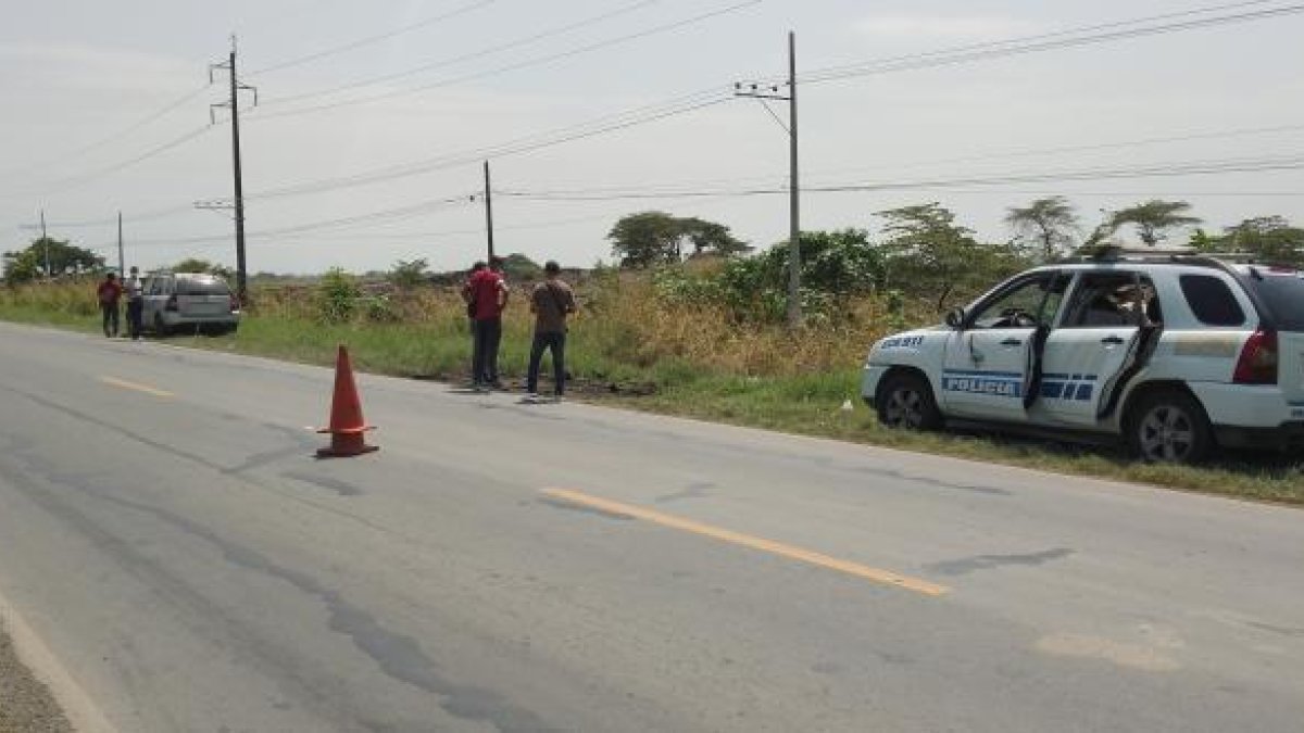 La policía acordonó la escena del crimen.