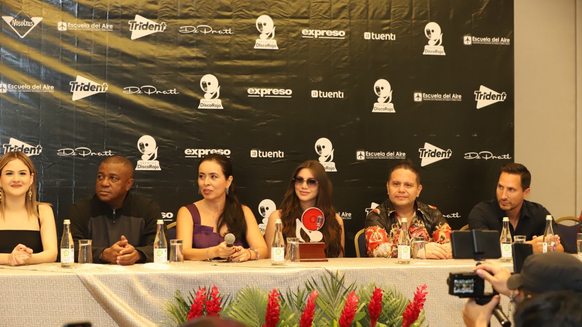 Artistas invitados a Premios Disco Rojo X edición