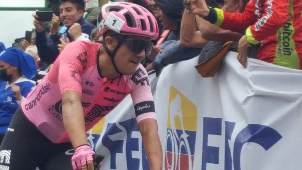 Richard Carapaz se quejó del reglamento para París 2024