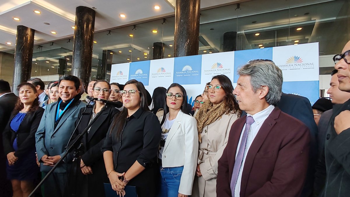 Construye y ADN mocionarán, respectivamente, para que la ministra de Ambiente comparezca en la Asamblea Nacional.