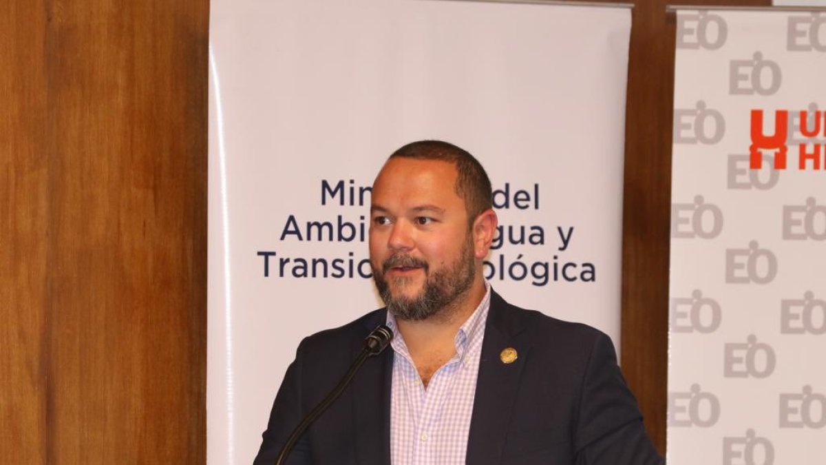 Dávalos fue ministro de Ambiente durante el mandato de Guillermo Lasso.