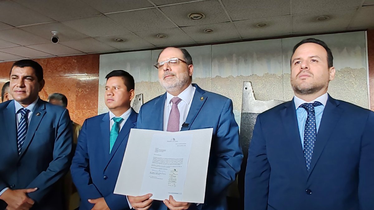 El legislador del Partido Social Cristiano dijo que con este proyecto se cumple con lo dictaminado por la Corte Constitucional para regular la normativa sobre la consulta previa.