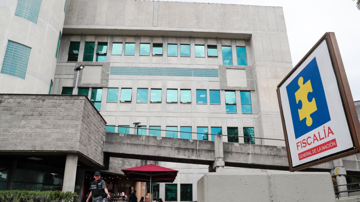 Bogotá. El edificio de la Fiscalía, donde se presentó a declarar este martes 7 de mayo de 2024 el exdirector de la UNGRD.