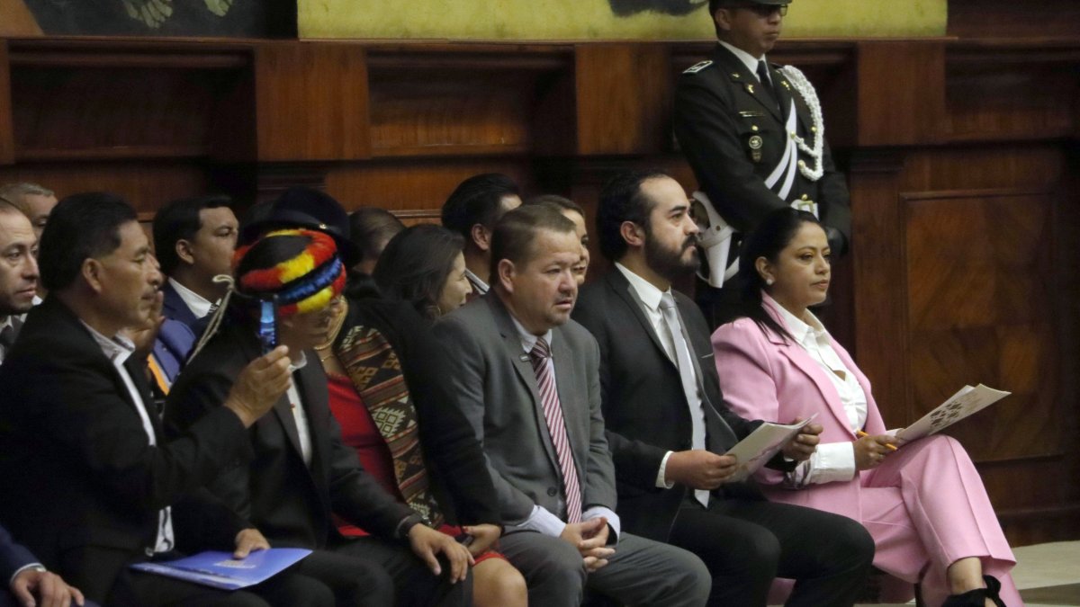 Reforma. Integrantes de la Asociación de Municipalidades (AME) consideran que con la ley tendrán recursos.