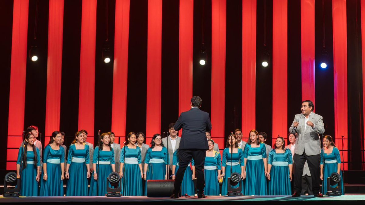 El coro ecuatoriano Schola Cantorum ganó un concurso en Bélgica.