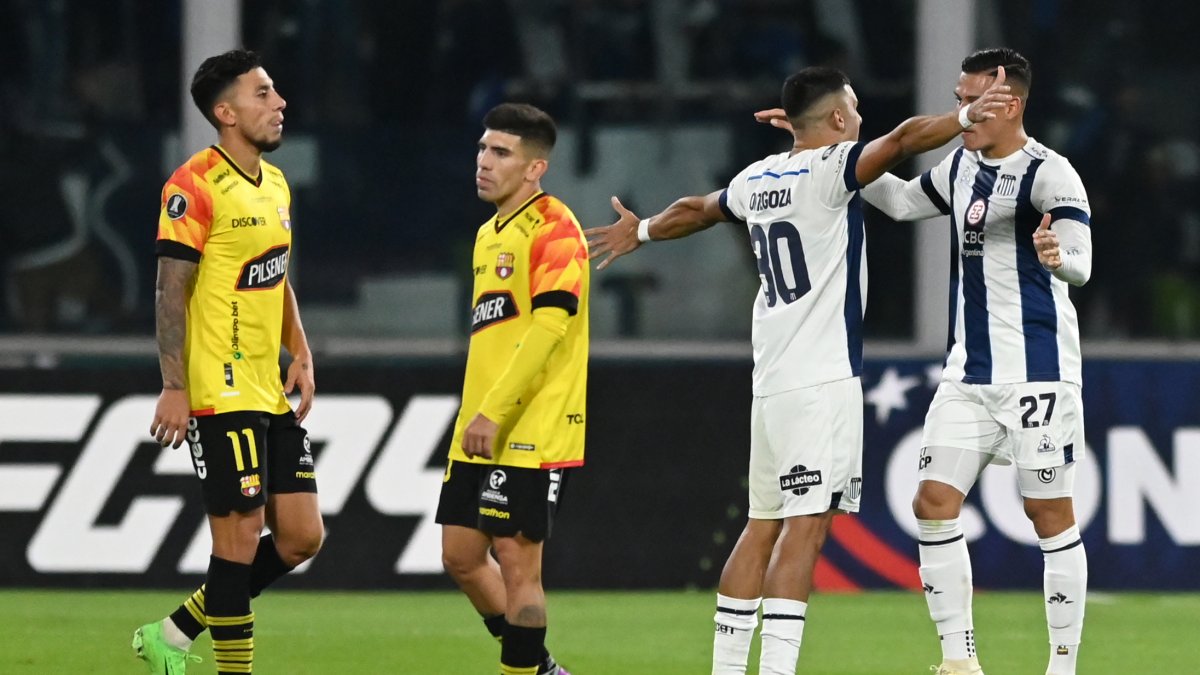 Barcelona cayó 3-1 ante Talleres de Córdoba y sepultó sus opciones de acceder a octavos de final de Copa Libertadores.