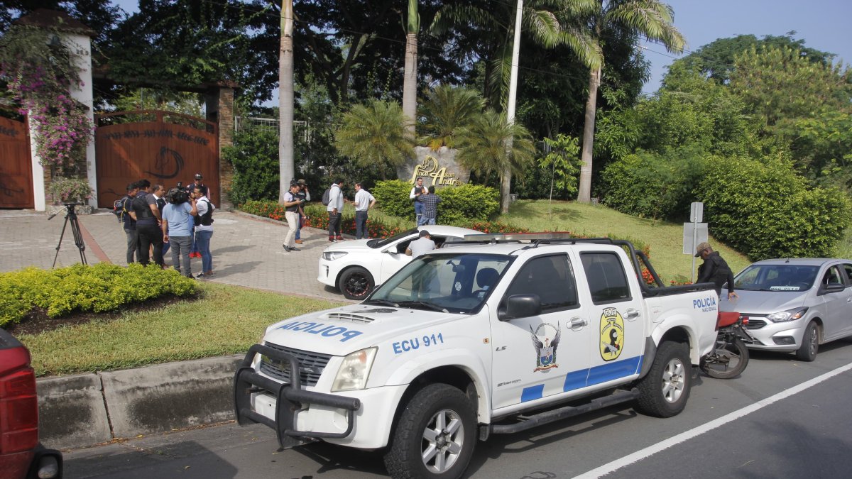 Finca en vía a la costa donde fueron detenidas varias personas.
