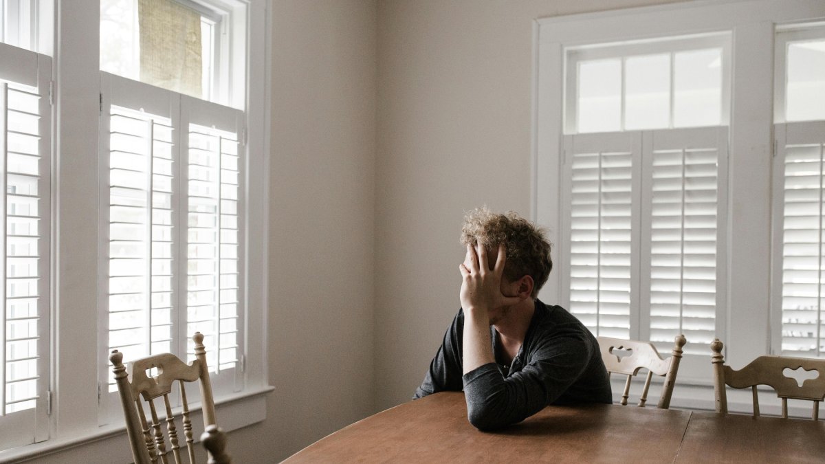 Si la ira afecta la parte exterior de nuestro cuerpo, se convertirá en violencia.