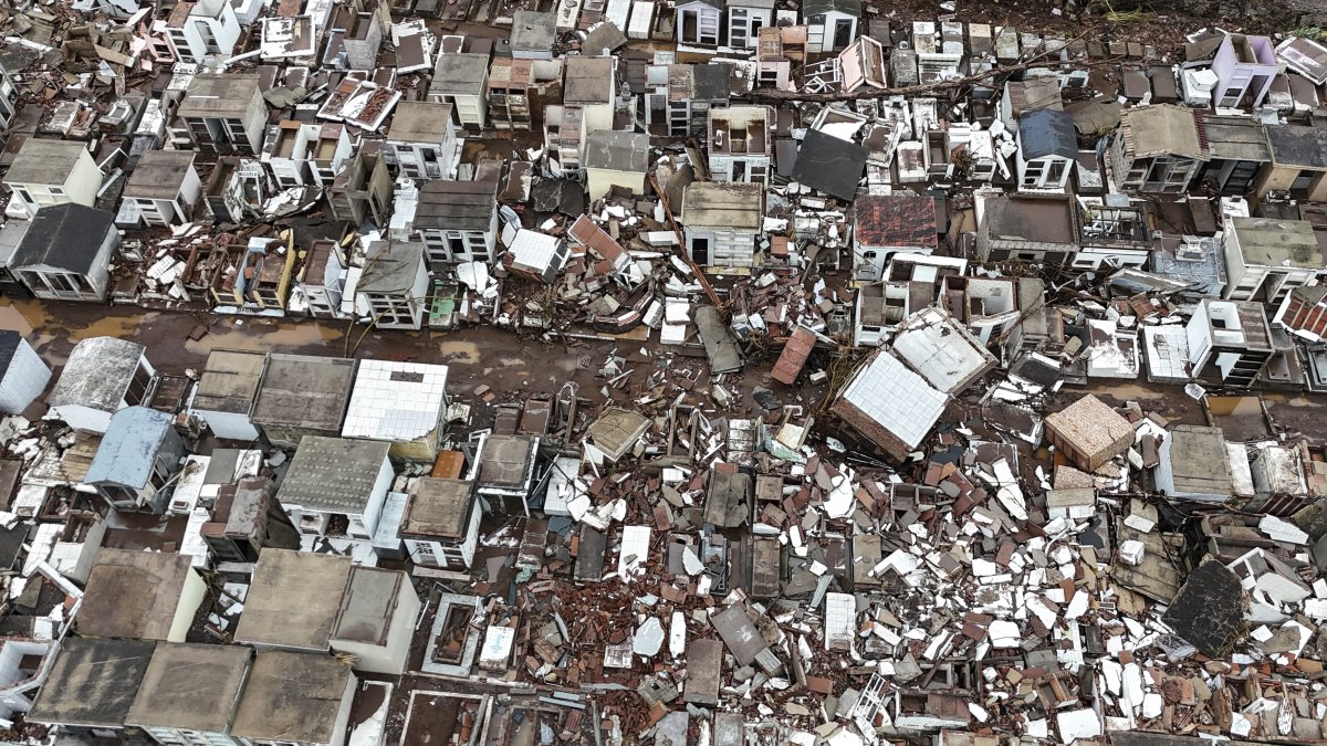 Destrucción. Así luce el cementerio tras las inundaciones en Muçum, municipio del estado de Rio Grande do Sul.
