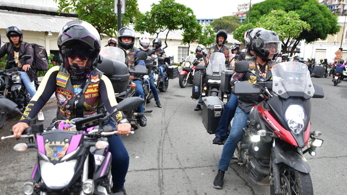 Los motociclistas desfilaron por las calles de la ciudad