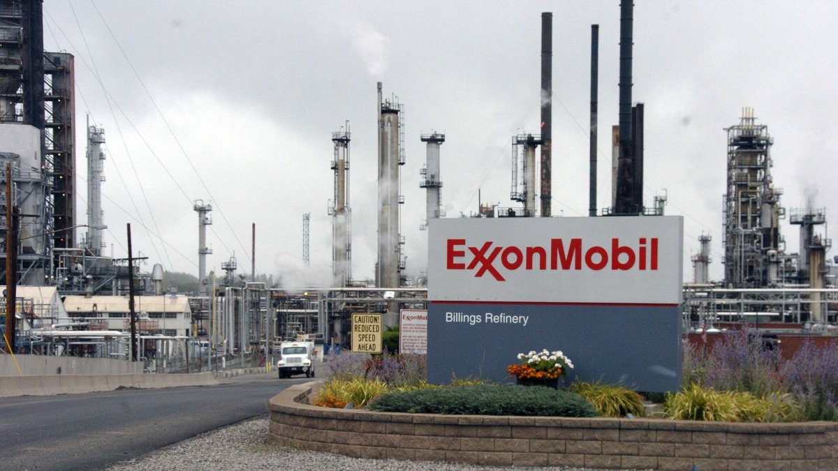 Empresa.- La fachada de la compañía Exxon Mobil.