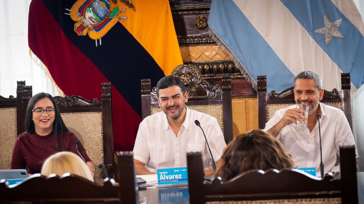 Jornada. La sesión extraordinaria se llevó a cabo este lunes 13 de mayo.