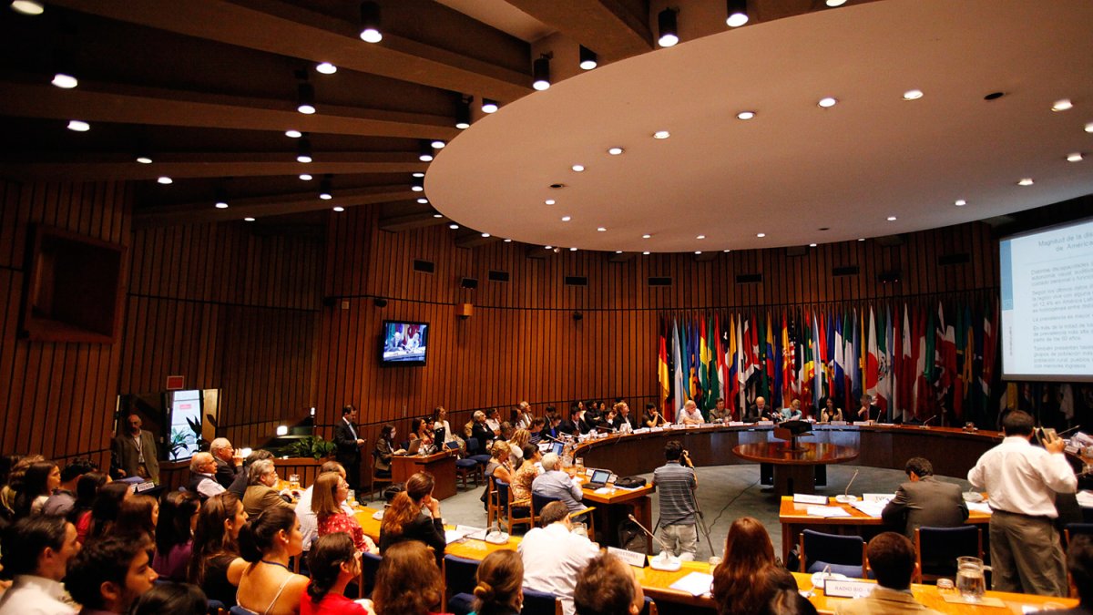 Entidad. El organismo mejora la previsión, pero acota que la región sigue en la senda de bajo crecimiento.