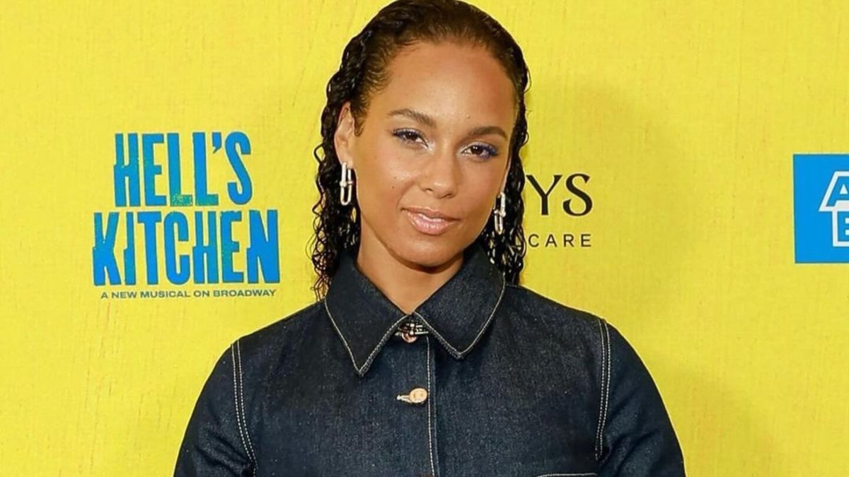 La obra es un musical tipo Jukebox, conocido en español como estilo rocola.