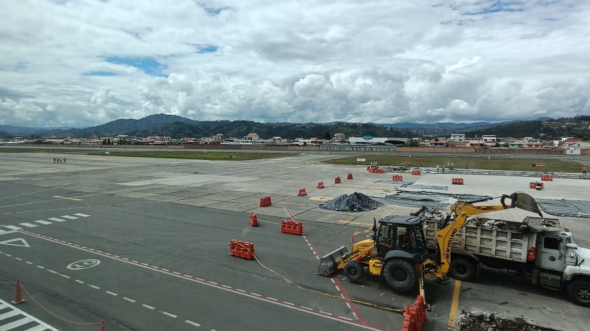 El proyecto de intervención integral de la pista del aeropuerto de Cuenca fue declarado desierto por tercera vez.
