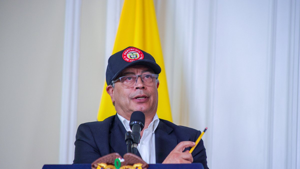Bogotá. Gustavo Petro, mientras habla en una aparición pública este martes 14 de mayo de 2024.