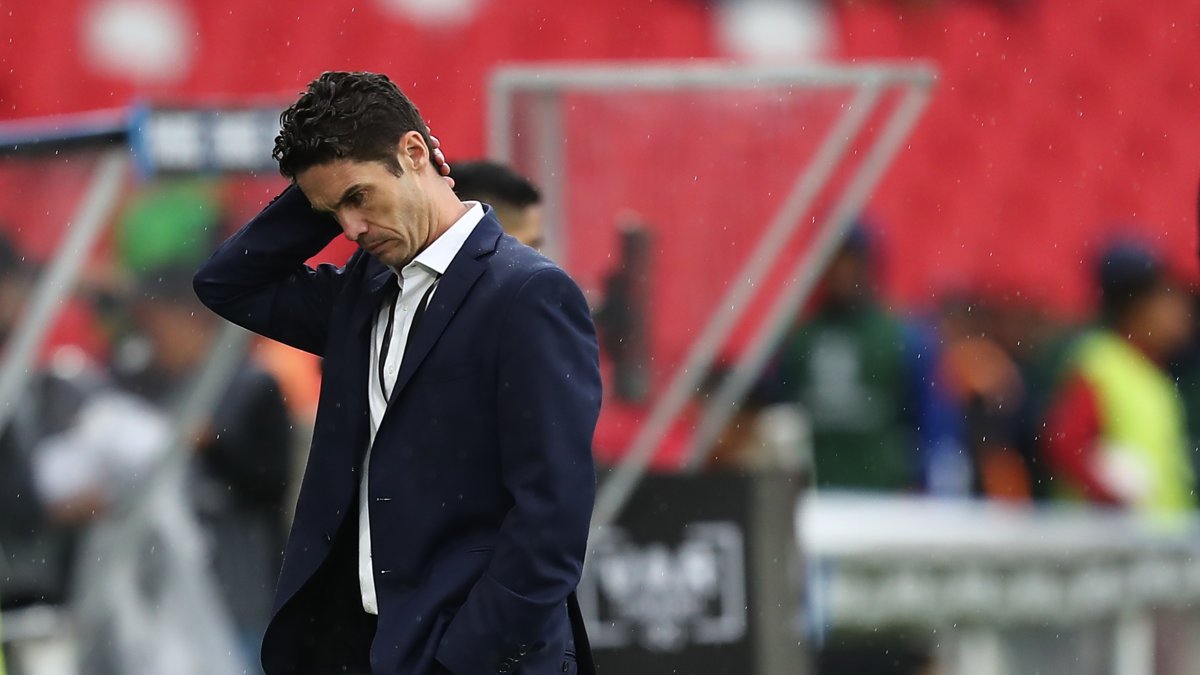 El entrenador de LDU, Josep Alcácer y su enojo en Copa Libertadores.