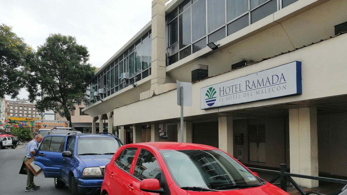 Edificio. Así lucían los exteriores del Hotel Ramada el miércoles 15 de mayo de 2024. Está cerrado.