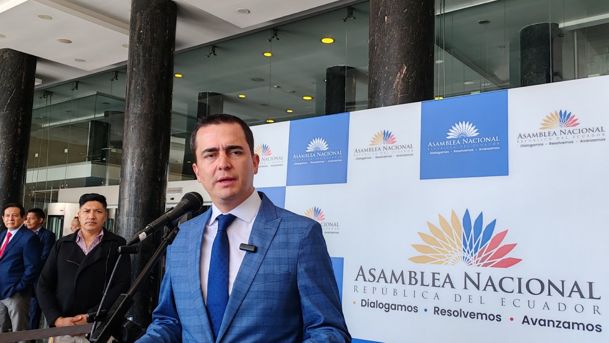 El legislador de Construye dijo que en este caso se podrían configurar varios delitos, como tráfico de influencias.