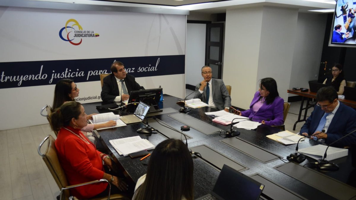 El concurso inició con un total de 266 postulantes, ahora quedan 172.