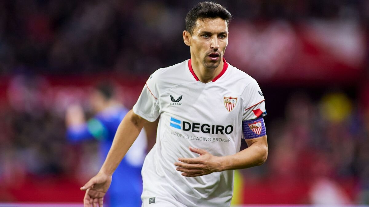 El futbolista Jesús Navas se despedirá del Sevilla como capitán y referente