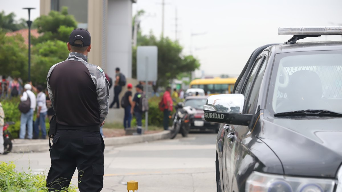 La Puntilla. La Policía asegura que hace patrullajes, que los tiene programados; sin embargo, las familias y visitantes alertan que son escasos.