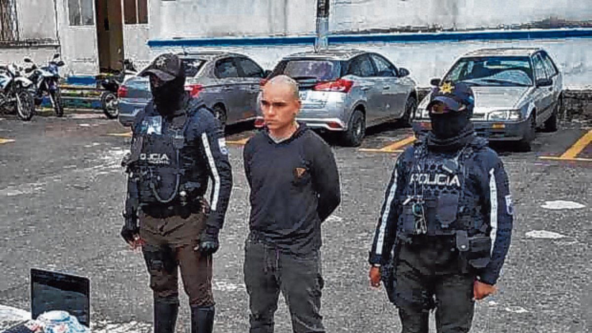 Quito. Al detenido también le encontraron 20 mil dólares.