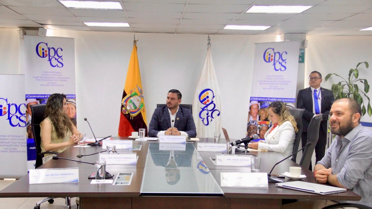 El pleno del CPCCS resolvió este punto en sesión extraordinaria del 17 de mayo de 2024.