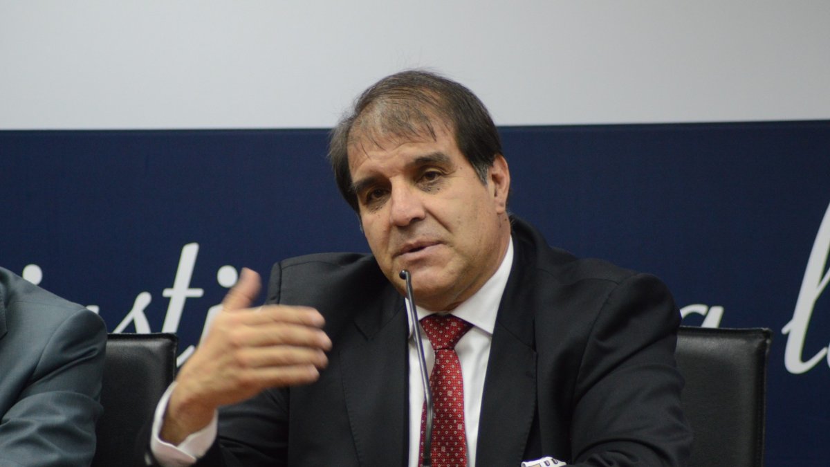 Álvaro Román es el presidente encargado del Consejo de la Judicatura.  El CPCCS prevé nombrar un titular para que Román vuelva a ser vocal suplente.