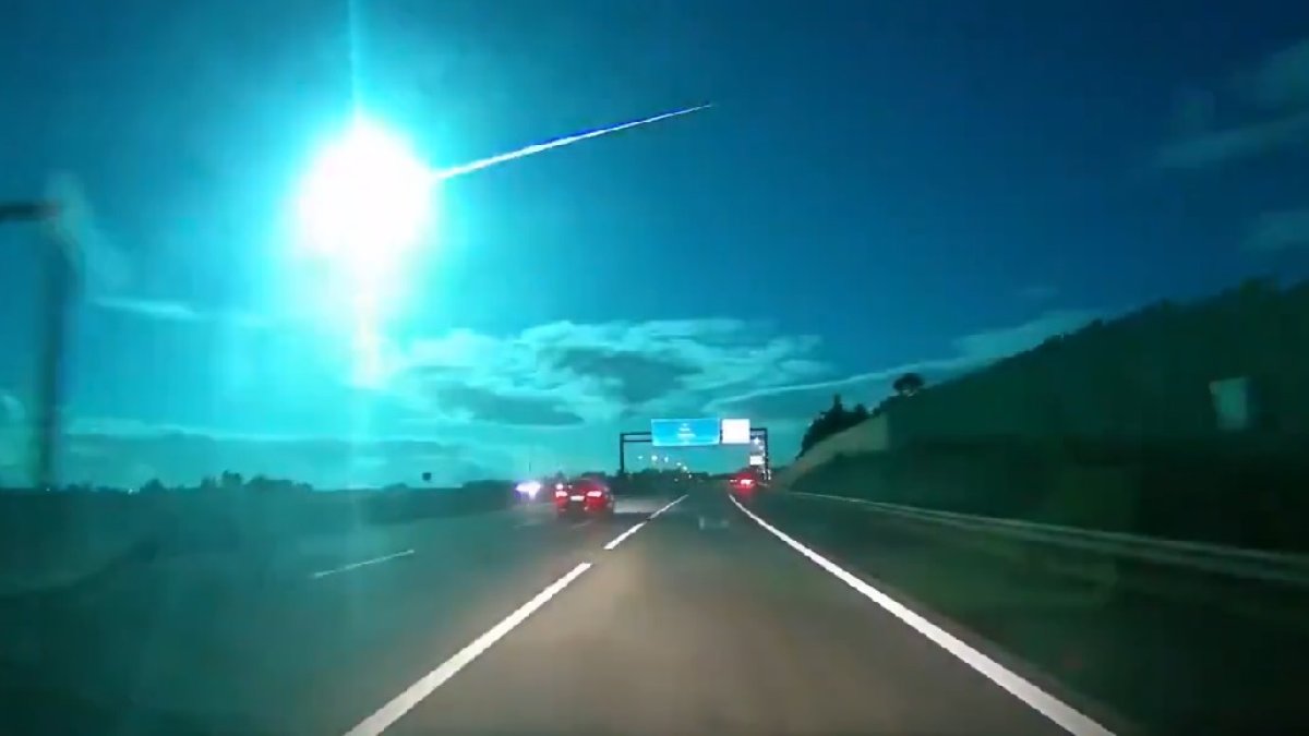 El objeto fue observado en varias zonas de Portugal y España, la madrugada de este domingo 19 de mayo.