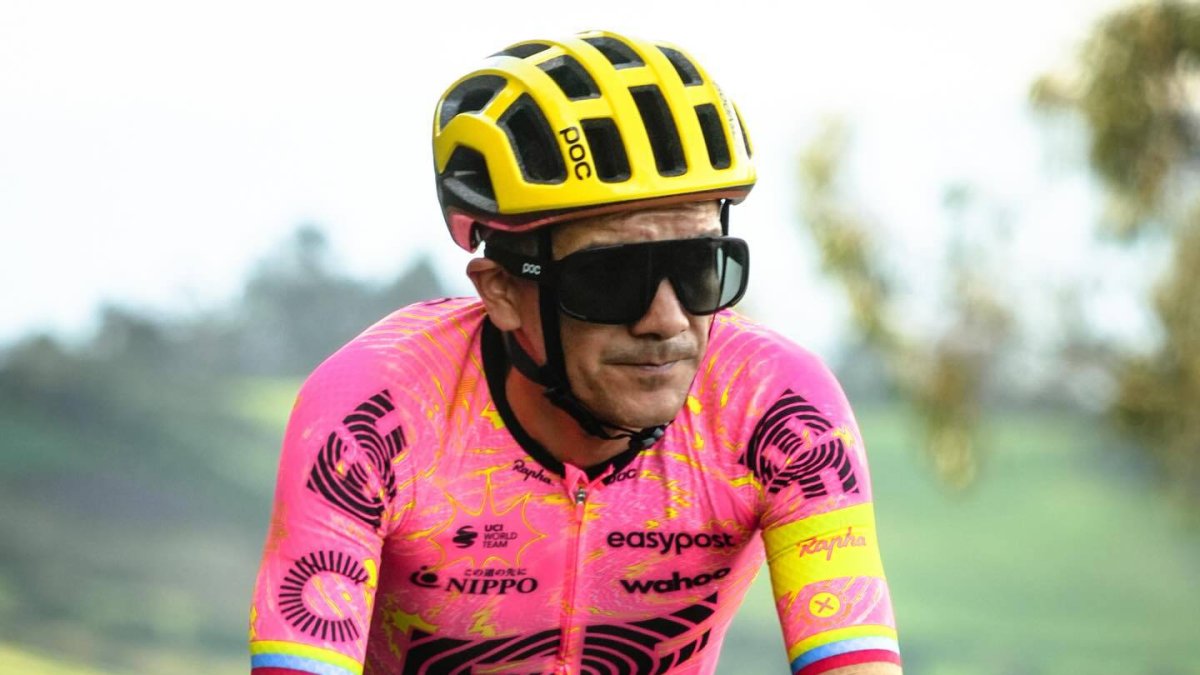 Richard Carapaz es uno de los candidatos a representar al país en París 2024.