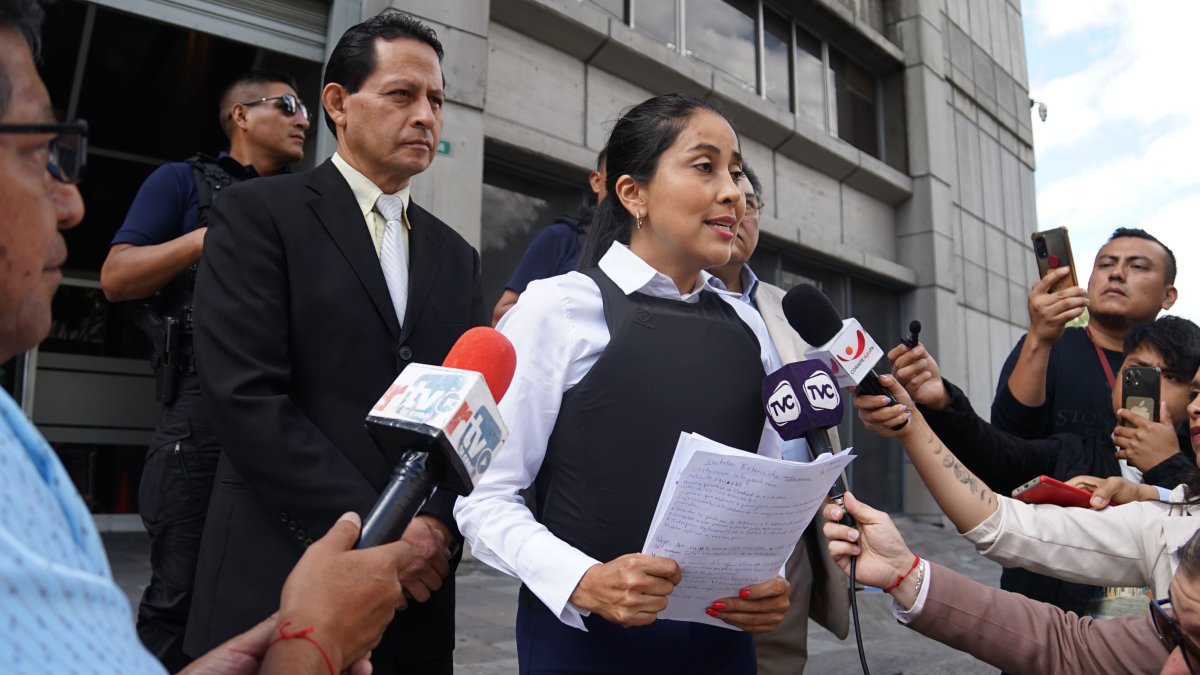 Molina denunció a Aguirre en la Fiscalía, por una supuesta obstrucción de la Justicia.