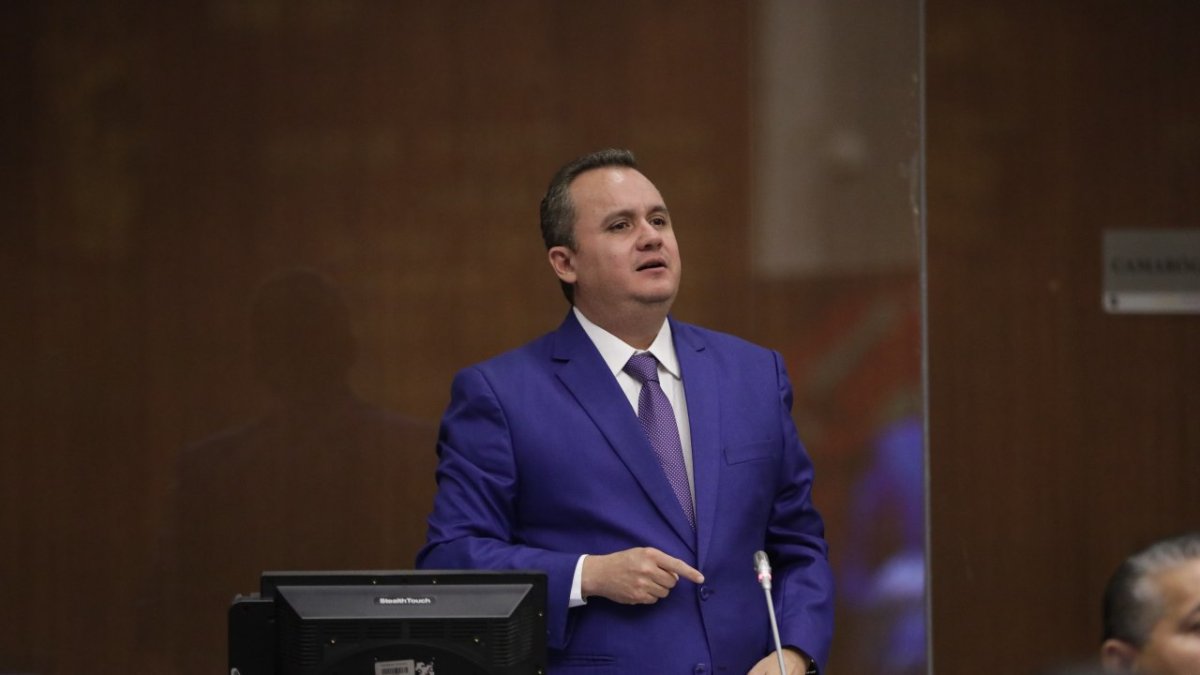 Carlos Vera Mora preside la comisión ocasional que tramita las reformas de la consulta.